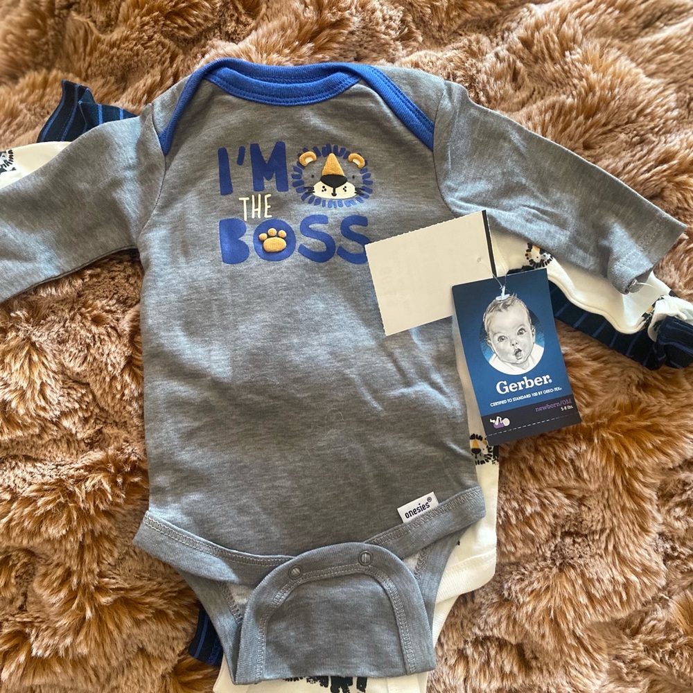 NWT set of Gerber four newborn long sleeve onesies for boys